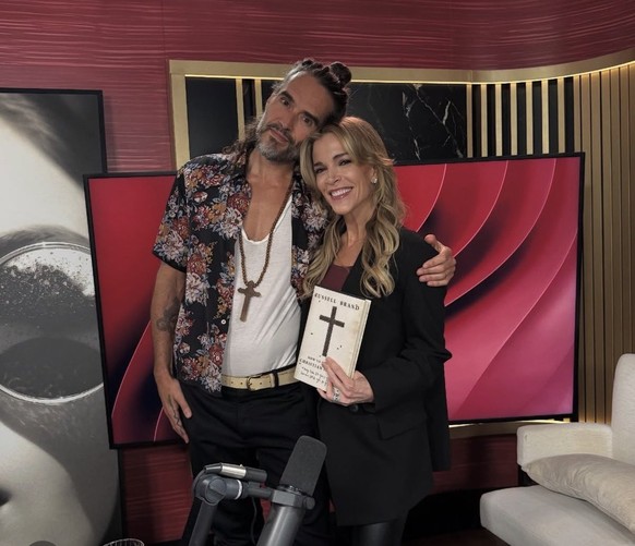 Russel Brand zu Besuch bei der rechtskonservativen Megyn Kelly.