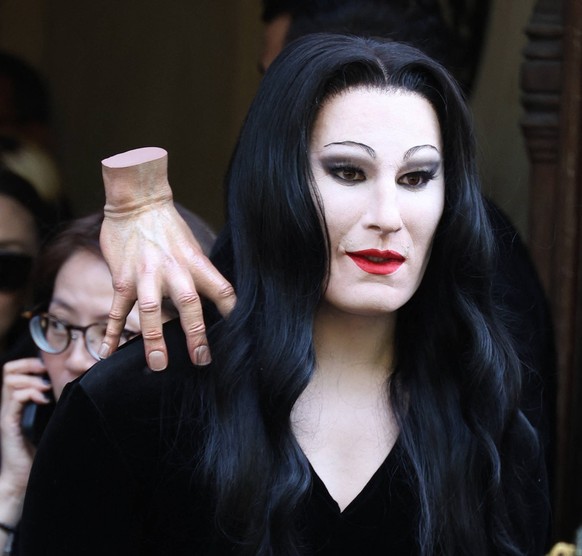 Alexis Stone Arrivals at Balenciaga Collection Haute Couture Fall Winter 2025 2026 fashion show during Paris Fashion Week PFW , on July 9th, 2025 Denis Guignebourg Bestimage Celebrities at Balenciaga ...