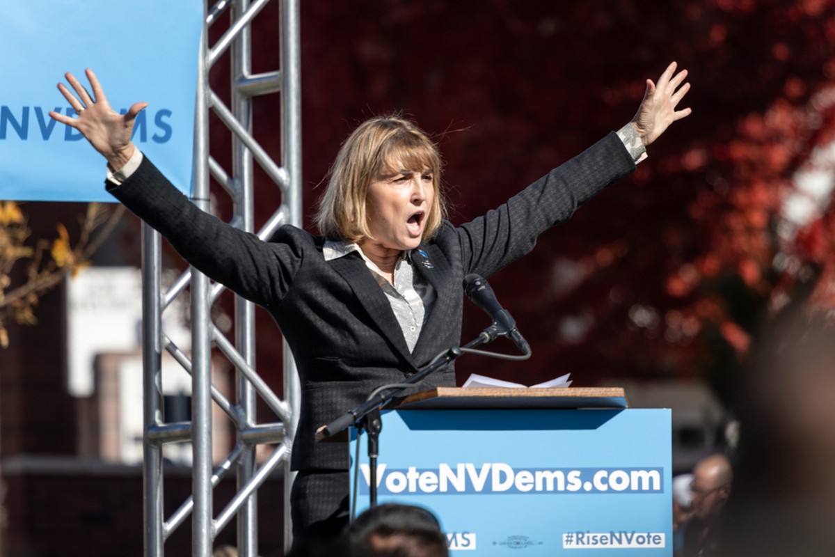 Die Demokratin Kate Marshall wirbt auf dem Campus der&nbsp;University of Nevada für Wähler. Die Politikerin bewirbt sich für das Amt des Vize-Gouverneurs im Bundesstaat Nevada.&nbsp;