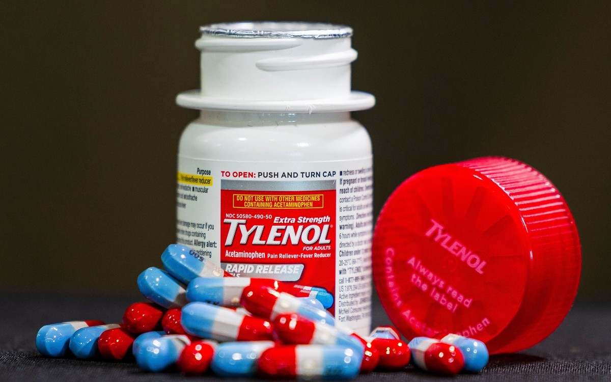 A bottle of extra strength Tylenol is photographed in Lincoln, Neb., on Wednesday, Sept. 24, 2025. (Kenneth Ferriera/Lincoln Journal Star via AP)