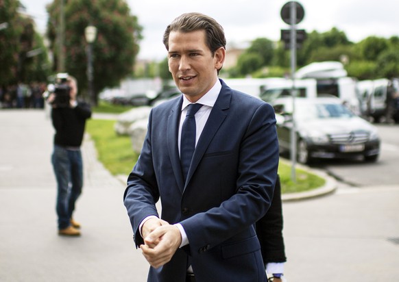 epa07586735 Austrian Chancellor Sebastian Kurz arrives for a meeting with Austrian President Alexander Van der Bellen at the Presidential office in Vienna, Austria, 20 May 2019. The meeting comes in t ...