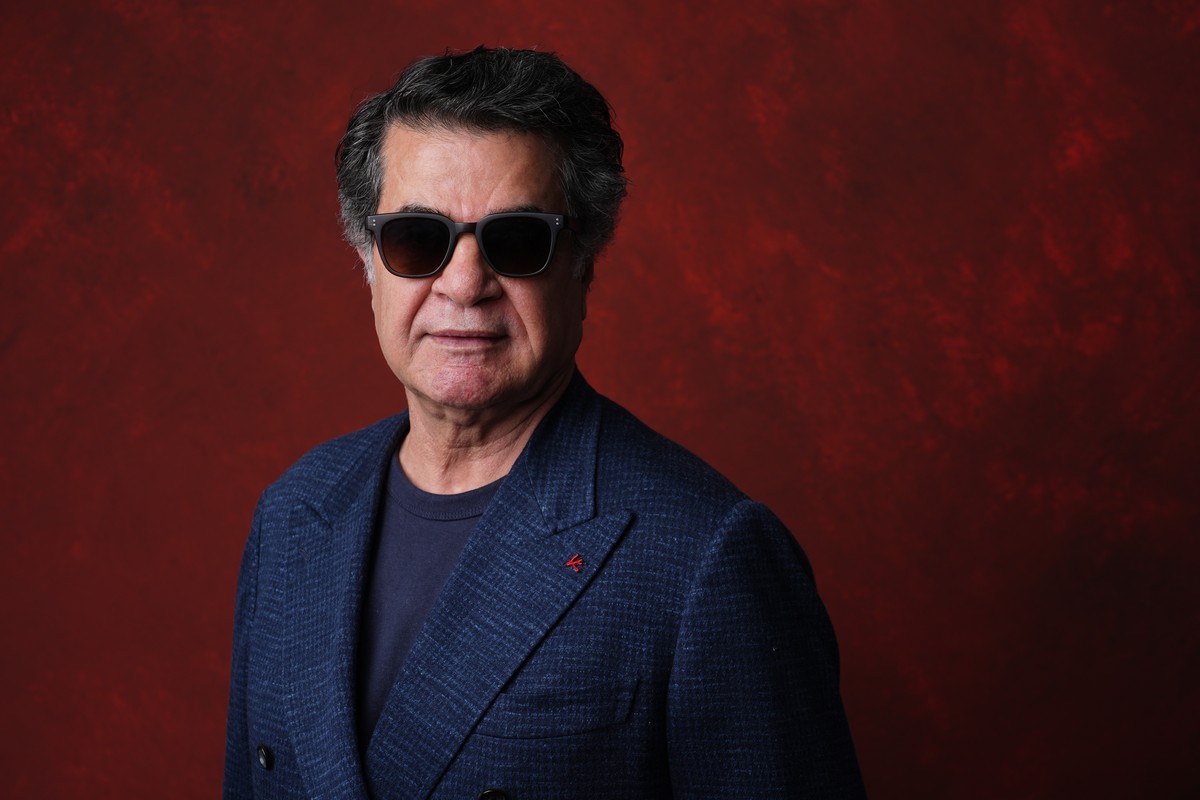 Jafar Panahi poses for a portrait during the 98th Academy Awards Oscar nominees luncheon on Tuesday, Feb. 10, 2026, at the Beverly Hilton Hotel in Beverly Hills, Calif. (AP Photo/Chris Pizzello)
Jafar ...