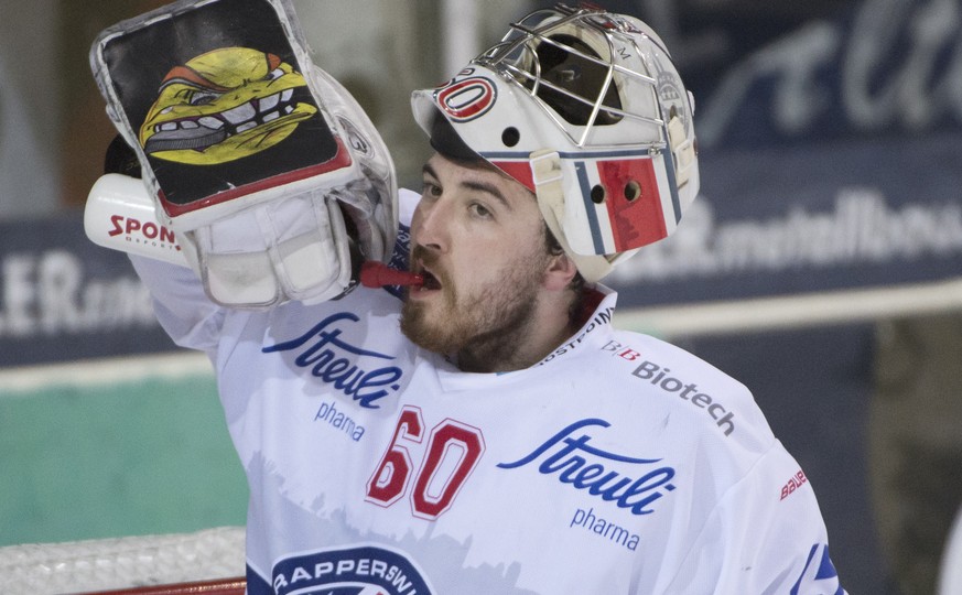 Rapperswils Goalie Melvin Nyffeler geschlagen im fuenften Playoff-Finalspiel der National League B zwischen dem SC Langenthal und dem SC Rapperswil-Jona Lakers, am Freitag, 31. Maerz 2017, in der Eish ...