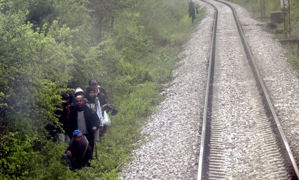 Flüchtlinge benutzen die Bahngeleise oft als Fluchtweg.