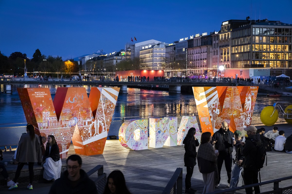 COMMERCIAL IMAGE, IMAGE DISTRIBUTED FOR WATCHES AND WONDERS GENEVA FOUNDATION, EDITORIAL USE ONLY - Evening atmosphere of the Nocturne during the Watches and Wonders GENEVA, in Geneva, Switzerland, Th ...