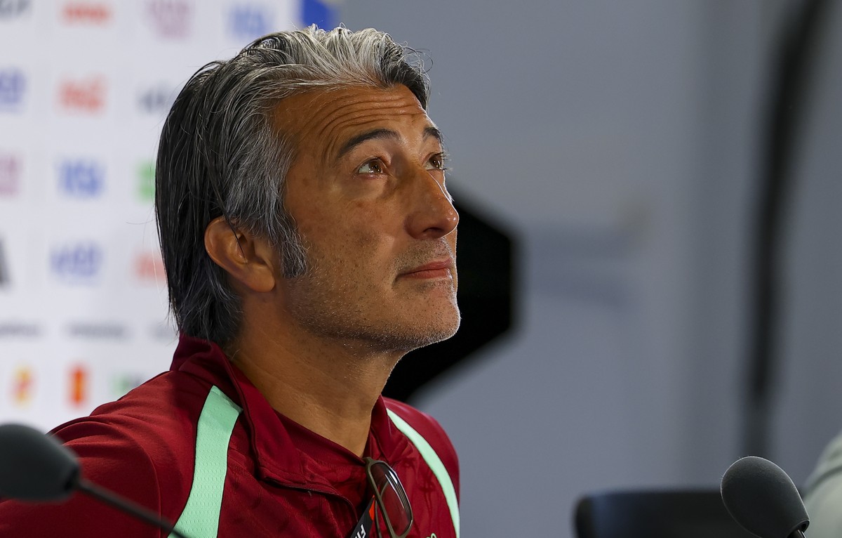 epa13103187 Switzerland's head coach Murat Yakin attends a press conference in Kansas City, Missouri, USA, 10 July 2026. Switzerland will face Argentina on 11 July in their FIFA World Cup 2026 qu ...