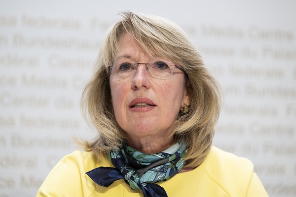Nationalraetin Jacqueline de Quattro, Vizepraesidentin aeesuisse, spricht waehrend einer Medienkonferenz des Komitees gegen die Biodiversitaesinitiative, am Donnerstag, 13. Juni 2024 in Bern. (KEYSTON ...