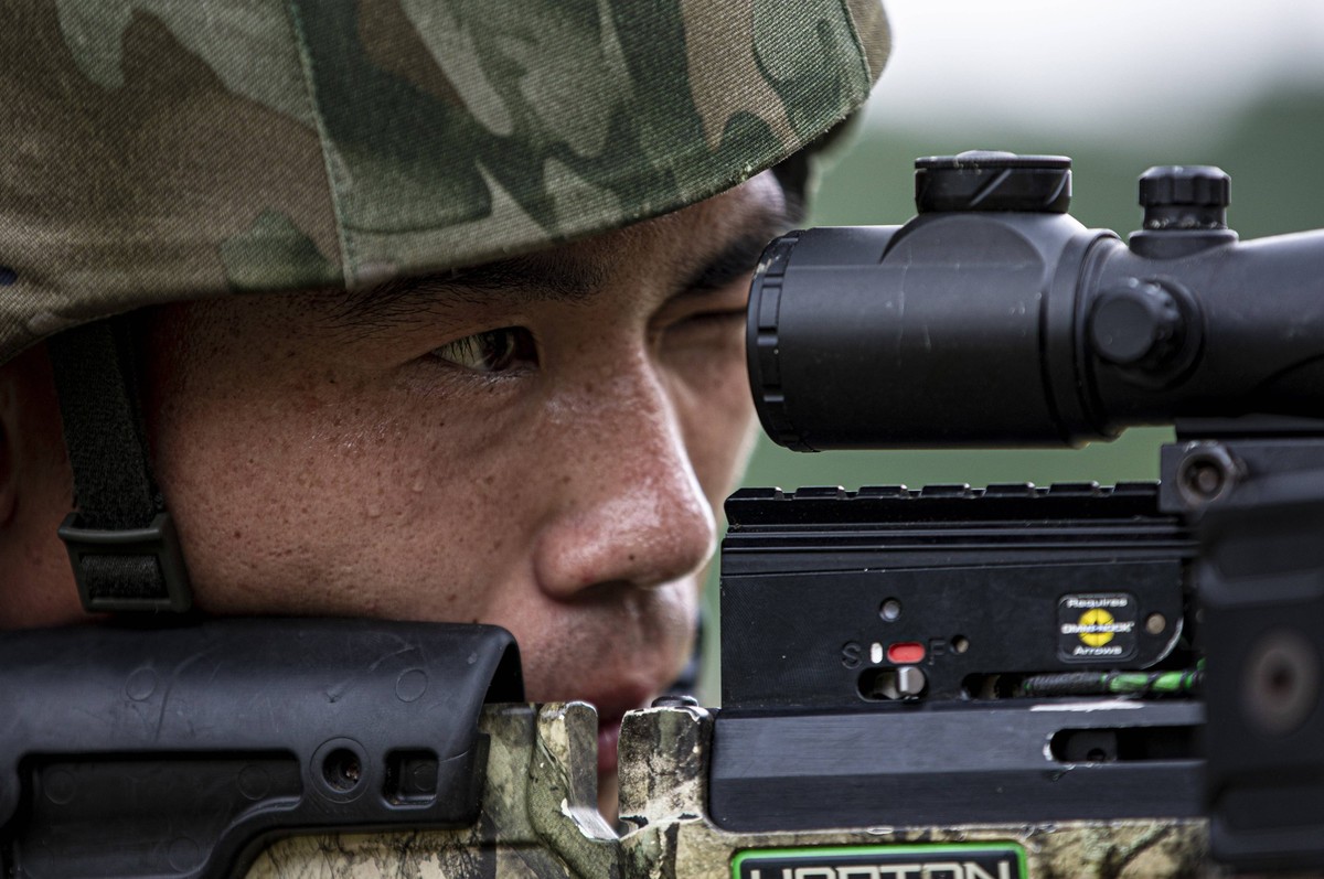 Automatic Rifle Firing Test Special forces soldiers are performing an automatic rifle firing test on fixed targets in Baise, Guangxi province, China, on June 20, 2024. Baise Guangxi China PUBLICATIONx ...