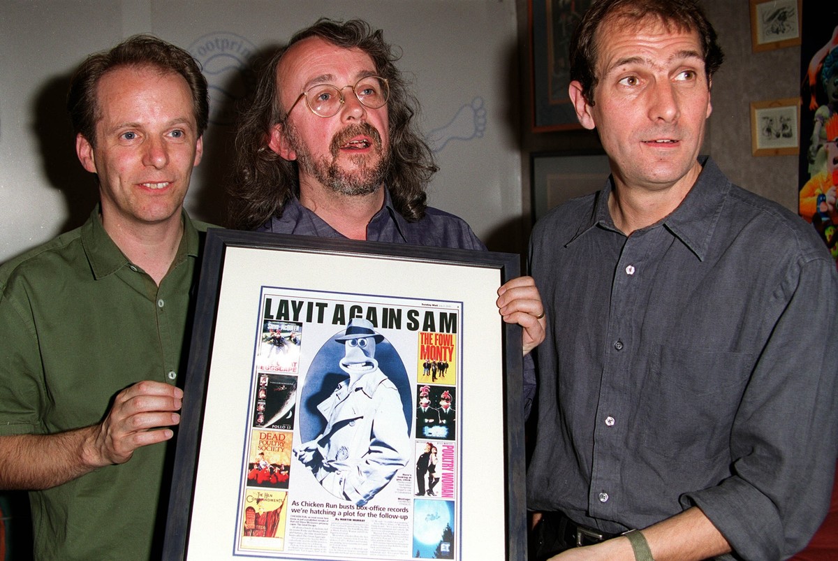 Nick Park,P. Lord,D. Sproxton Aardman Film Directors Aardman Collectables Launch London, England 08 July 2000 PUBLICATIONxINxGERxSUIxAUTxONLY Copyright: MaryxEvansxAllstarxGrahamxWhitbyxBoot 12205936