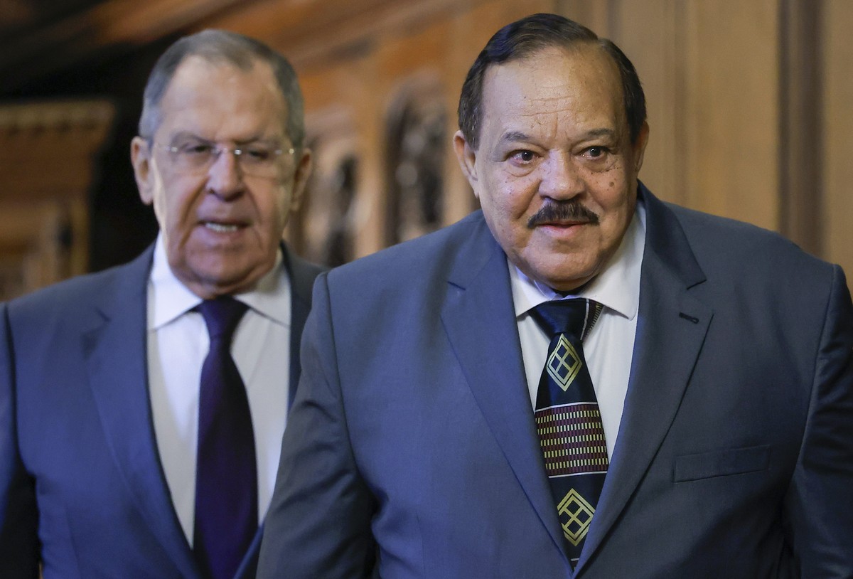 epa11890164 Russian Foreign Minister Sergei Lavrov (L) and his Sudanese counterpart Ali Youssef Ahmed Al-Sharif attend a press conference following their meeting in Moscow, Russia, 12 February 2025. E ...