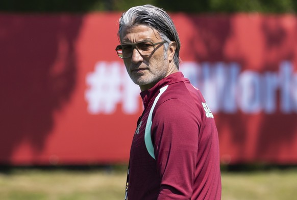 epa13092551 Switzerland's head coach Murat Yakin reacts during a training session one day ahead of the FIFA World Cup 2026 Round of 16 match between Switzerland and Colombia, in Vancouver, Canada ...