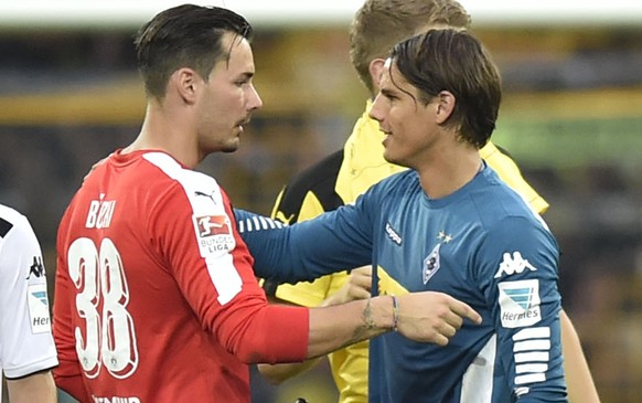 Konkurrenten in der Liga, Kollegen in der Nati: Roman Bürki und Gladbach-Keeper Yann Sommer.