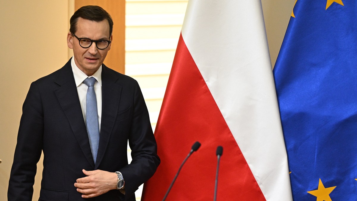 Polska o krok od zmiany rządu: Morawiecki wzywa do wotum zaufania