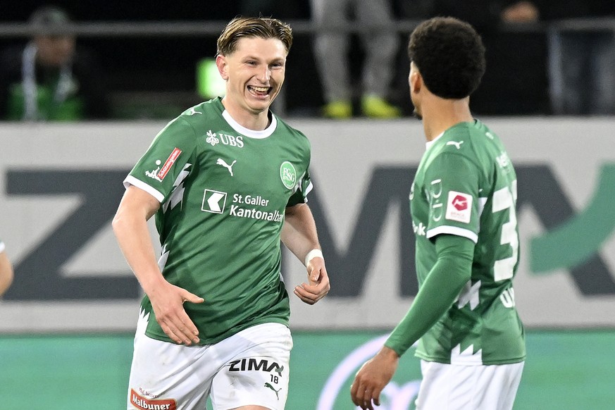 Der St. Galler Alessandro Vogt jubelt nach seinem Tor zum 1-1beim Fussballspiel der Super League FC St. Gallen gegen den FC Winterthur im Kybunpark in St. Gallen am Samstag, 28. Februar 2026. (KEYSTON ...