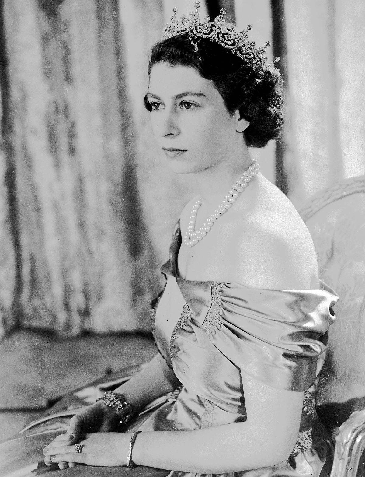ZUM 90. GEBURTSTAG DER KOENIGIN ELIZABETH II, AM 21. APRIL 2016, STELLEN WIR IHNEN FOLGENDES BILDMATERIAL ZUR VERFUEGUNG. GEFEIERT WIRD DER GROSSE TAG ABER WIE IMMER TRADITIONELL IM JUNI - Britain ...