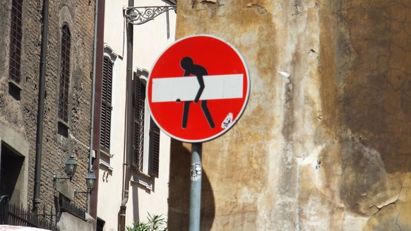 Vandalismus ist scheisse? 54 Bilder von cleveren Ansätzen, die das Gegenteil beweisen
Rom (2011)