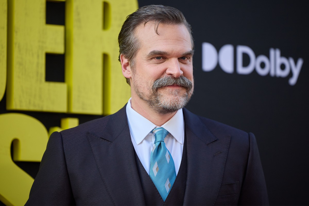 epa12061577 US actor David Harbour arrives to the premiere of Marvel Studios' 'Thunderbolts' at the Dolby Theatre in Los Angeles, California, 28 April 2025. EPA/ALLISON DINNER