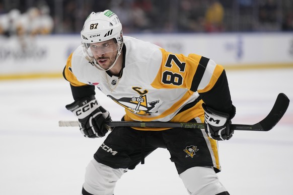 FILE - Pittsburgh Penguins&#039; Sidney Crosby during the third period of an NHL hockey game against the New York Islanders, Wednesday, April 17, 2024, in Elmont, N.Y. (AP Photo/Seth Wenig, File)
Sidn ...