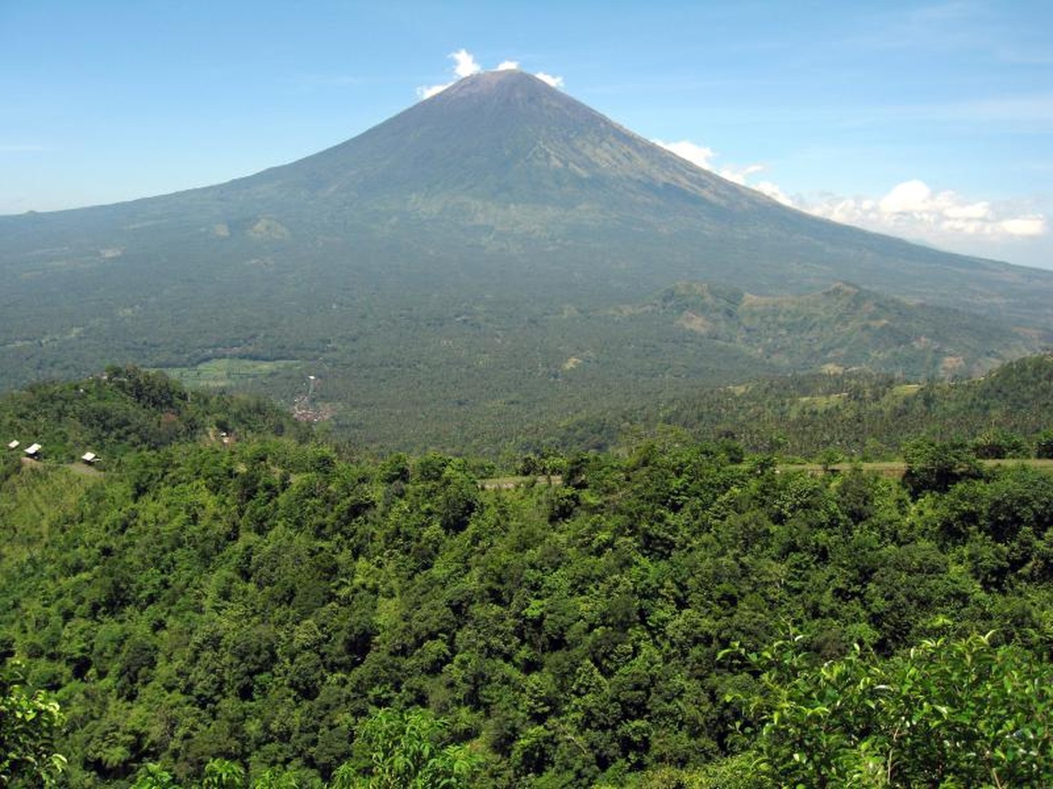 Der Mount Agung auf Bali.