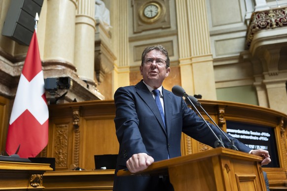 Bundesrat Albert Roesti spricht waehrend der Debatte zum Thema "PFAS", waehrend der Herbstsession der Eidgenoessischen Raete, am Dienstag, 9. September 2025 im Nationalrat in Bern. (KEYSTONE ...