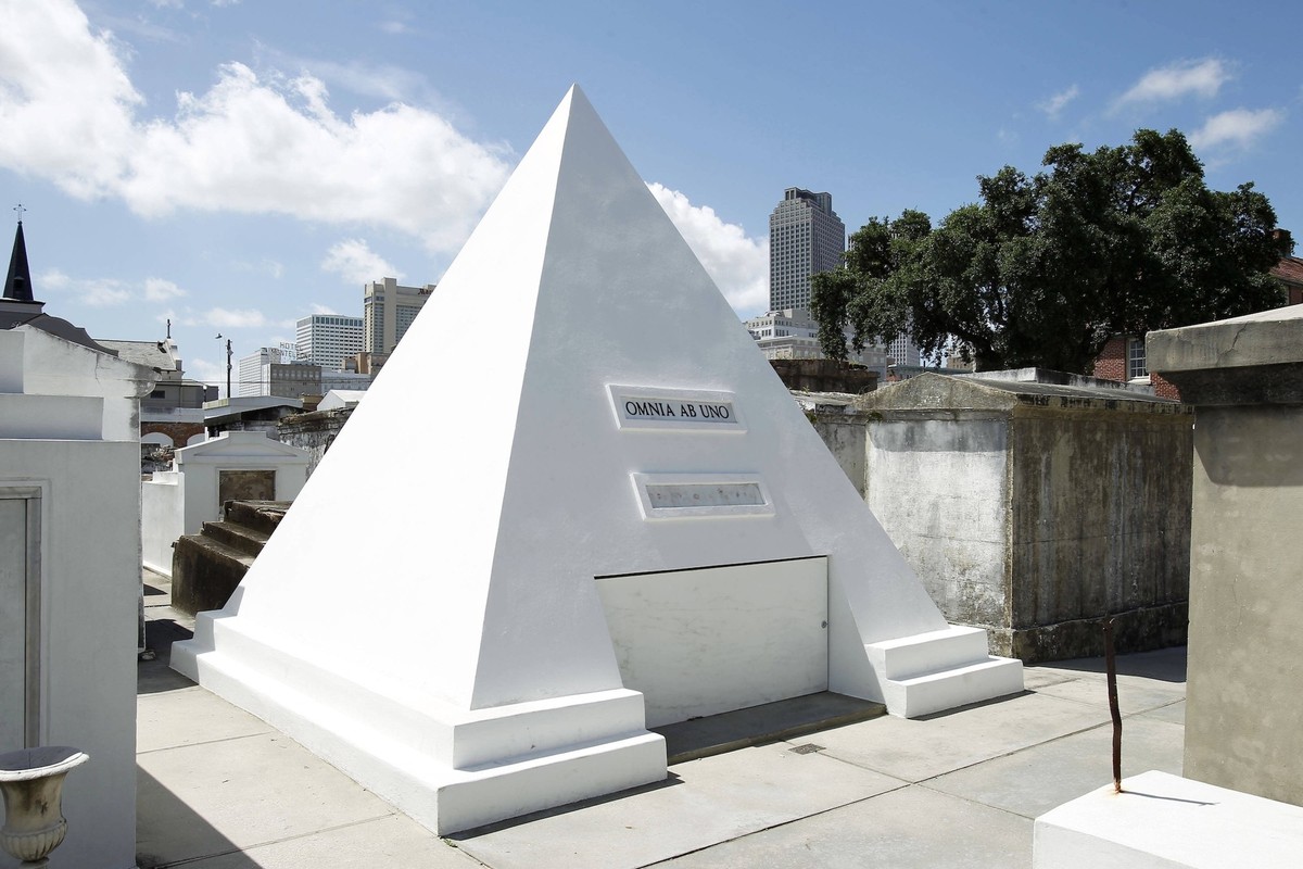 This 9-foot tall pyramid shaped tomb in New Orleans Saint Louis Cemetery 1 will be the final resting place for Nicolas Cage 121099, This 9-foot tall pyramid shaped tomb in New Orleans Saint Louis Ceme ...