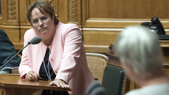 Nationalraetin Magdalena Martullo-Blocher, SVP-GR, stellt eine Frage an der Herbstsession der Eidgenoessischen Raete, am Mittwoch, 27. September 2017, in Bern.(KEYSTONE/ Peter Schneider)