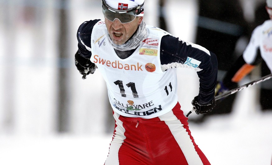 18.11.2006: Biathlet Björndalen, der Kannibale der Loipe, lässt das Gewehr daheim und triumphiert auch im Langlauf-Weltcup