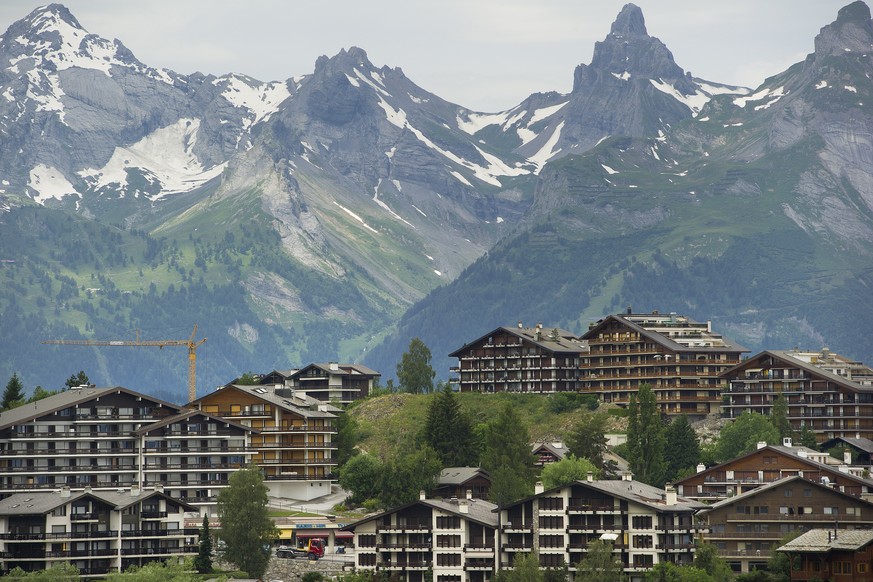 ARCHIVBILD ZUM VERZICHT DES BUNDESRATES, DIE LEX KOLLER ZUR VERSCHAERFEN, AM MITTWOCH, 20. JUNI 2018 - Des maisons, residences secondaires, chalet de vacances sont photographies ce jeudi 28 juin 2012  ...