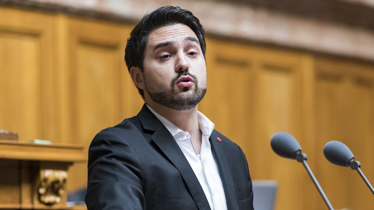 ARCHIVBILD --- ZUR STAENDERATSKANDIDATUR VON CEDRIC WERMUTH FUER DEN KANTON AARGAU AM DONNERSTAG, 9. AUGUST 2018, STELLEN WIR IHNEN FOLGENDES BILDMATERIAL ZUR VERFUEGUNG --- Cedric Wermuth, SP-AG, spr ...