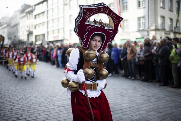 Ein Silvesterchlaus des Buebebloch Stein am traditionellen Umzug an der 77. OLMA, 2019.