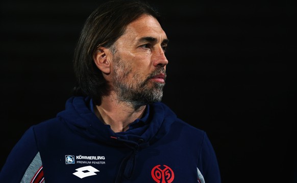 DARMSTADT, GERMANY - OCTOBER 02: Head coach Martin Schmidt of Mainz looks on prior to the Bundesliga match between SV Darmstadt 98 and 1.FSV Mainz 05 at Merck-Stadion am Boellenfalltor on October 2, 2 ...
