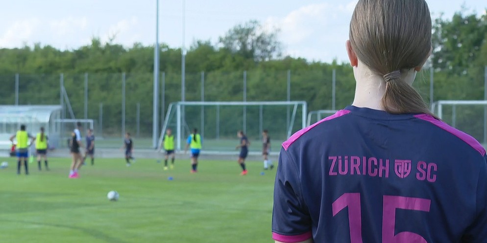 Weil die Stadt Zürich dem Zürich City nicht genügend Trainingsplätze zur Verfügung stellt, kann dieser in der kommenden Saison nur noch eine Juniorinnenmannschaft stellen. Die betroffenen Spielerinnen ...
