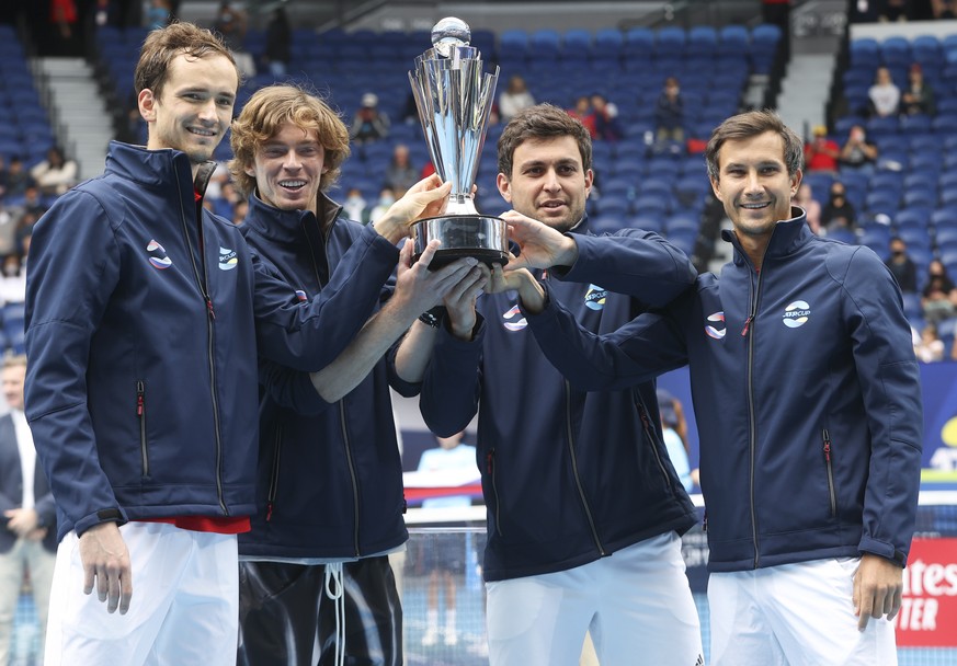 Saisonstart nach Mass: Daniil Medwedew und das russische Team nach dem Turniersieg am ATP-Cup.