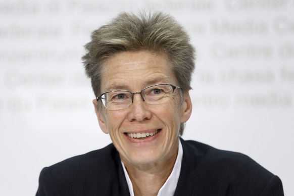 Astrid Epiney, Praesidentin Schweizerischer Wissenschaftsrat SWIR, spricht waehrend einer Medienkonferenz anlaesslich des 50-Jahre-Jubilaeums des SWIR, am Montag, 5. Oktober 2015 in Bern. (KEYSTONE/Pe ...