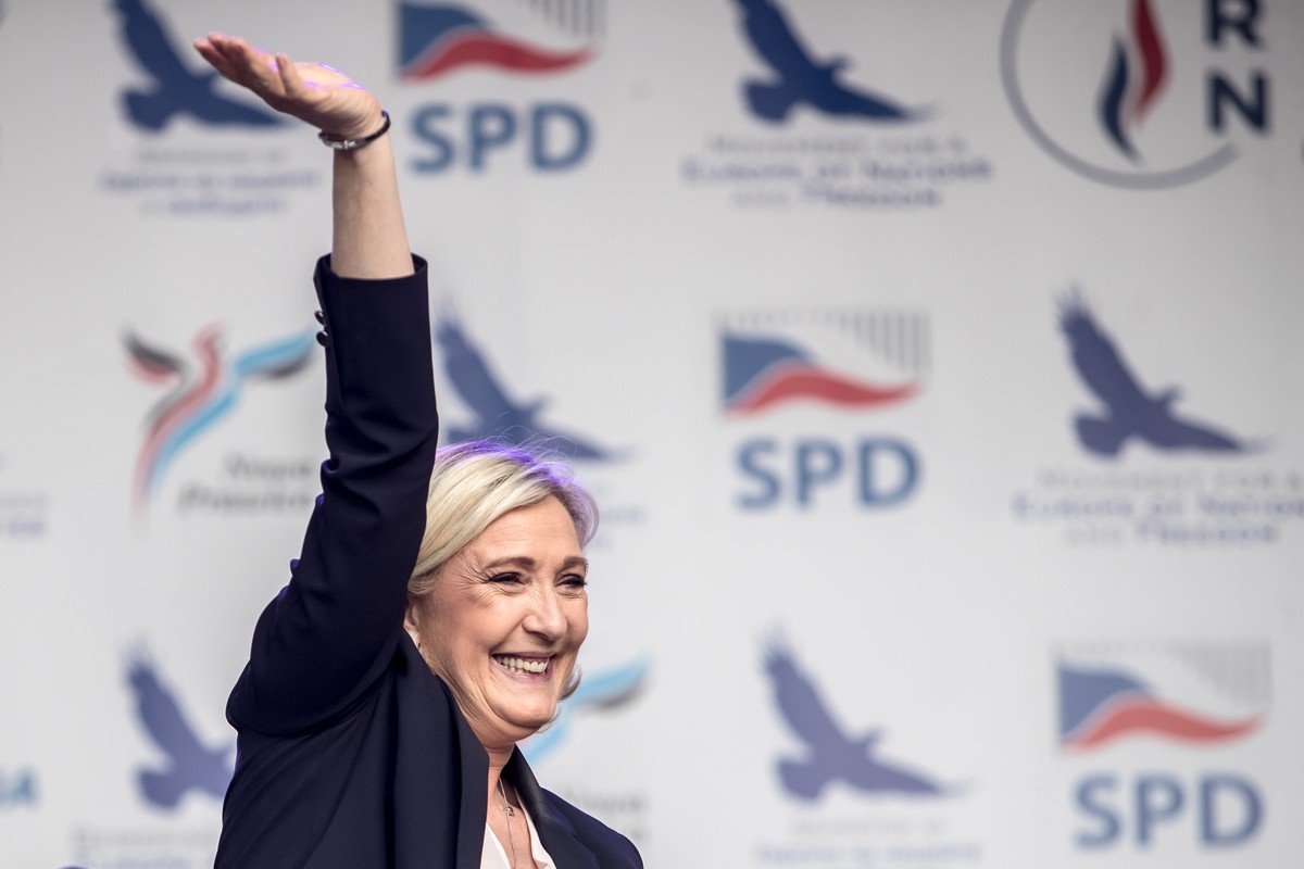 epa07528068 French Marine Le Pen, president of the Rassemblement National (RN) far-right party attends the MENF (Movement for a Europe of Nations and Freedom) public meeting in Prague, Czech Republic, ...
