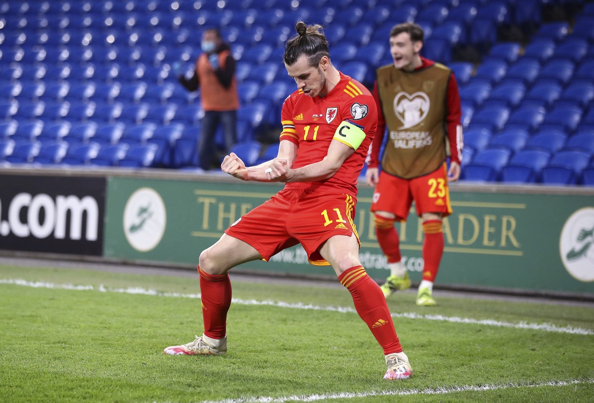 Wales' Gareth Bale celebrates his side's first goal of the game during the World Cup 2022 group E qualifying soccer match between Wales and Czech Republic at Cardiff Stadium, Cardiff, Tuesda ...