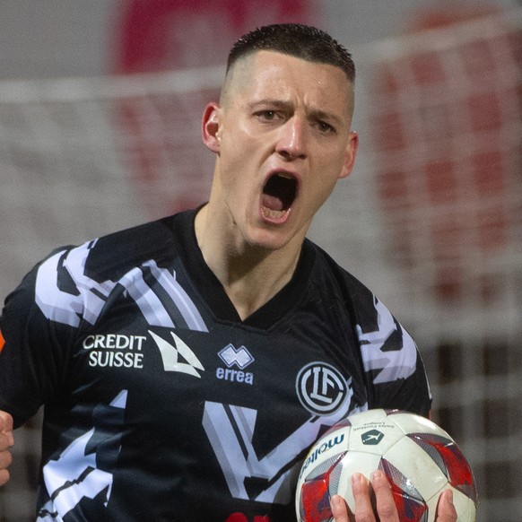 Lugano's player Zan Celar, celebrates the 3-3 goal, during the Super League soccer match FC Lugano against BSC Young Boys at the Cornaredo Stadium in Lugano, Saturday, February 10 2024. (KEYSTONE ...
