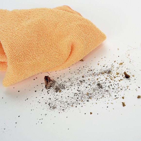 Lappen
https://pixabay.com/en/micro-fiber-cloth-clean-2716117/