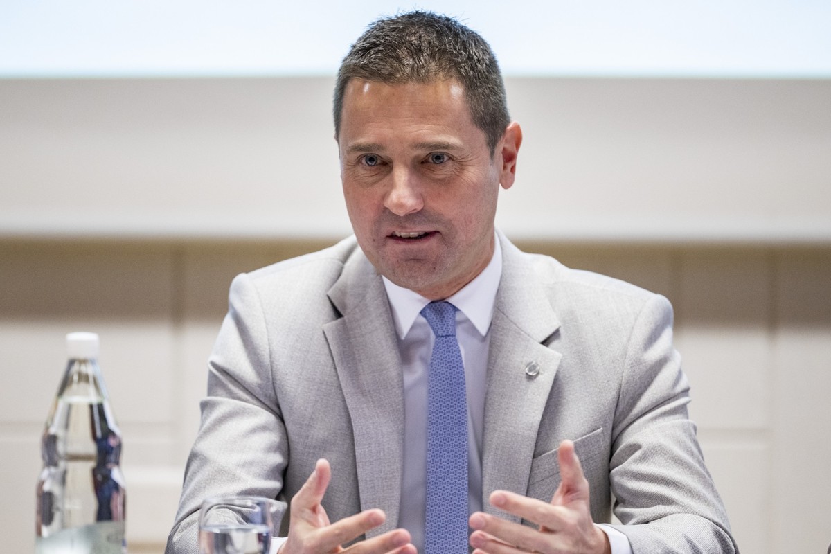 Der Schwyzer Regierungsrat Andre Rueegsegger anlaesslich des traditionellen Mediengespraechs des Regierungsrats des Kanton Schwyz vom Dienstagg, 23. Januar 2024 in Einsiedeln.(KEYSTONE/Urs Flueeler)