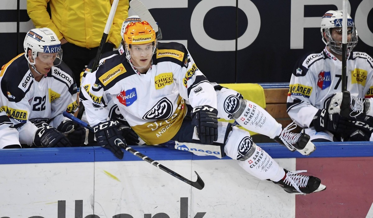 19.02.2019 Zug.Bossard - Arena. Eishockey Herren.Saison 2018/2019 EV Zug - HC Ambri-Piotta . Im Bild : Topscorer Dominik Kubalik (HC Ambri-Piotta) Aktion Einzelbild *** 19 02 2019 Train Bossard Arena  ...