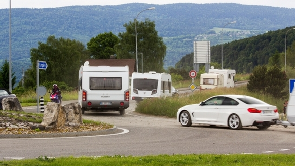 Rückblick: Bis die Fahrenden in Witzwil das Feld räumten, dauerte es eine Weile.