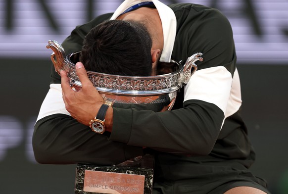 &lt;p&gt;Carlos Alcaraz muss sich nicht verstecken: Er gewinnt einen grossartigen Final gegen Jannik Sinner nach 0:2-Satzrückstand im Match-Tiebreak.&lt;/p&gt;