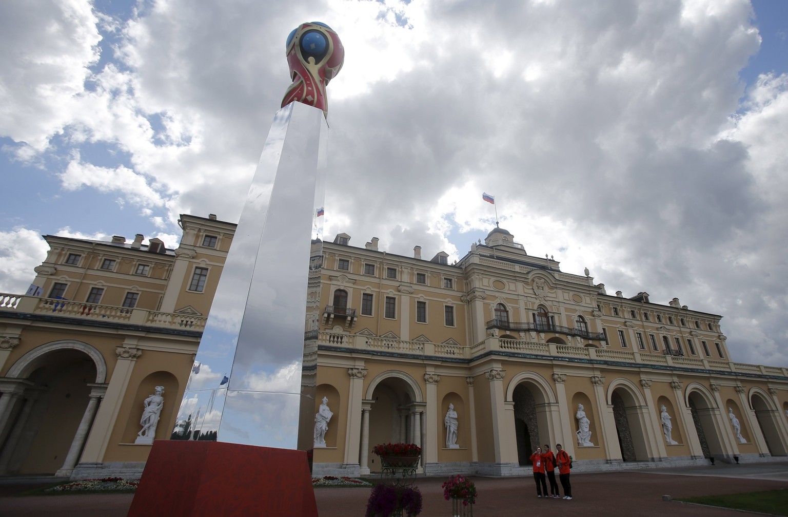 Im&nbsp;Konstantin-Palast bei St.Petersburg werden die europäischen Gruppen zur Qualifikation für die WM 2018 in Russland ausgelost.