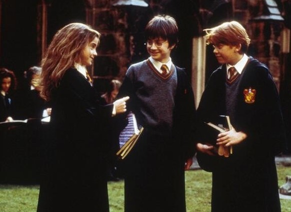Harry Potter and the Sorcerer&#039;s Stone
Harry Potter und der Stein der Weisen mit Emma Watson, Daniel Radcliffe und Rupert Grint