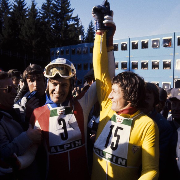 Ski Alpin Olympische Spiele Innsbruck 1976: RUSSI (SUI), KLAMMER (AUT) Olympische Winterspiele Innsbruck 04-15.02.1976 Abfahrt Herren 05.02.1976 Der Zweitplazierte Bernhard RUSSI (Schweiz links) und O ...