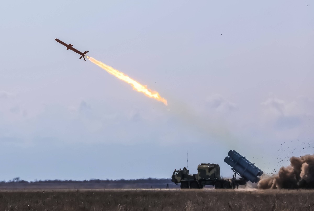 Apr 05, 2019: Tests of the newest Ukrainian development of a ground-based cruise missile complex for defeating the marine and coastal targets, at the test site in the Odessa region.