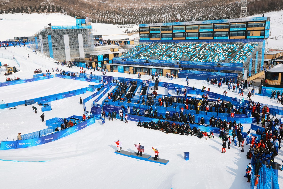 epa09742492 A general view of the award ceremony for the Women's Snowboard Halfpipe final at the Zhangjiakou Genting Snow Park at the Beijing 2022 Olympic Games, Zhangjiakou, China, 10 February 2 ...