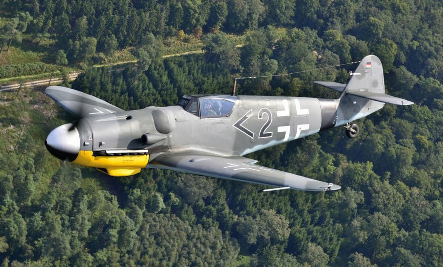 Messerschmitt Bf-109 G-14
S/N 462 707 | Reg. D-FMGV 
flugzeug zweiter weltkrieg nazideutschland luftwaffe https://www.boschungglobal.com/Inventory/Warbirds/Messerschmitt/Bf-109-G-14/D-FMGV