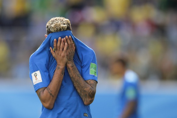 Brazil&#039;s Neymar reacts after missing a chance to score during the group E match between Brazil and Costa Rica at the 2018 soccer World Cup in the St. Petersburg Stadium in St. Petersburg, Russia, ...