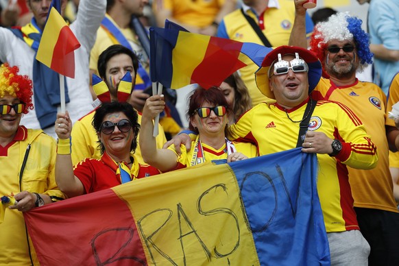 Football Soccer - France v Romania - EURO 2016 - Group A - Stade de France, Saint-Denis near Paris, France - 10/6/16
Romania fans before the match
REUTERS/Darren Staples
Livepic